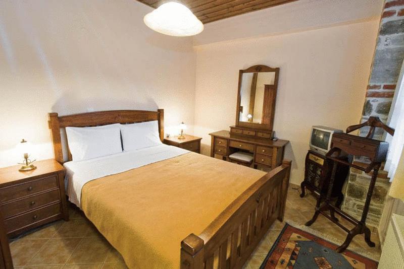 Villa Kastanodasos Emporio  Rom bilde